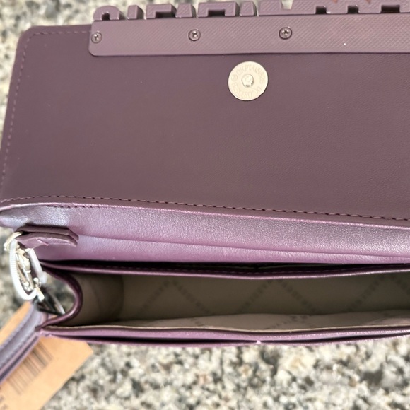 NWT- Steve Madden wristlet, color-beet root - Picture 9 of 11